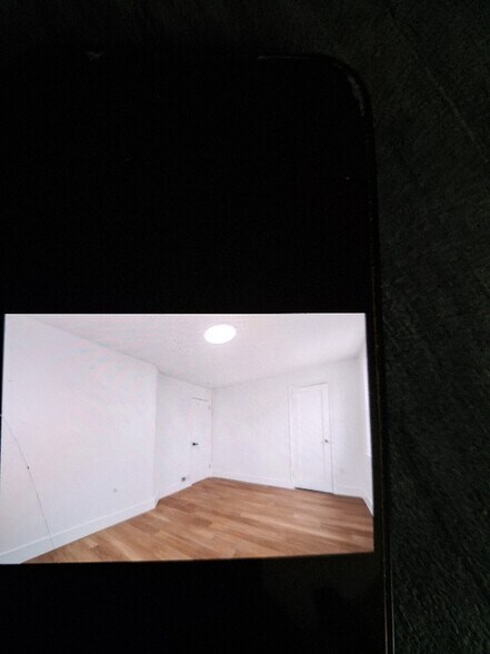 Building Photo - 37 Williams St