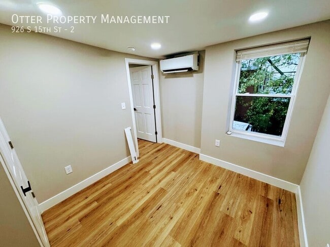 Building Photo - 926 S 15th St