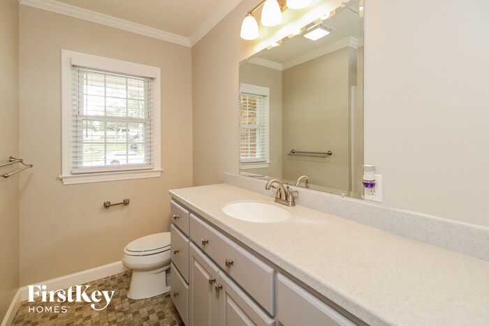 Building Photo - 401 Idlewild Dr