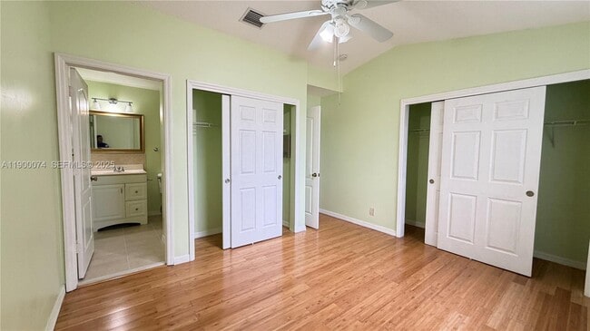 Building Photo - 870 NE 212th Terrace