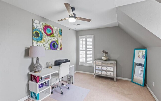 Building Photo - 555 Douthit Ferry Rd