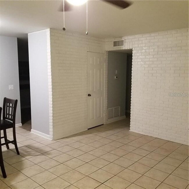 Building Photo - 6717 Mornay Cir