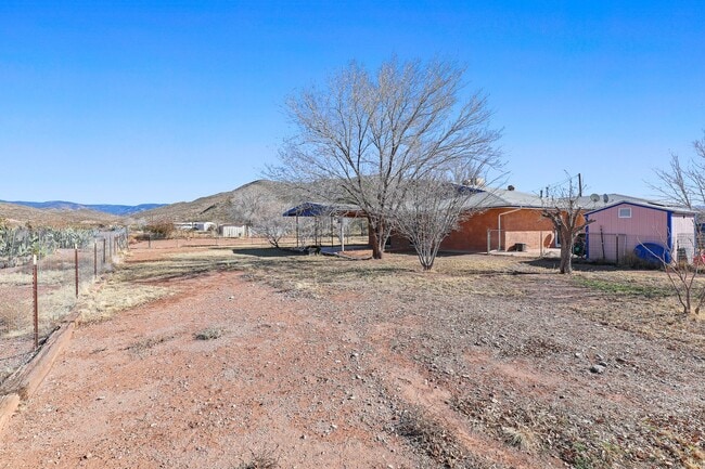 Building Photo - 3 bedroom 2 bath home with Acreage