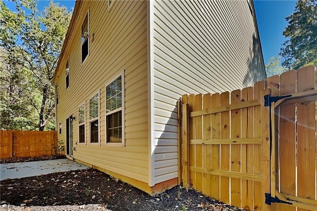 Building Photo - 578 Arbor Ridge Dr