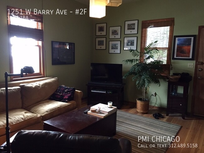 Building Photo - 1251 W Barry Ave