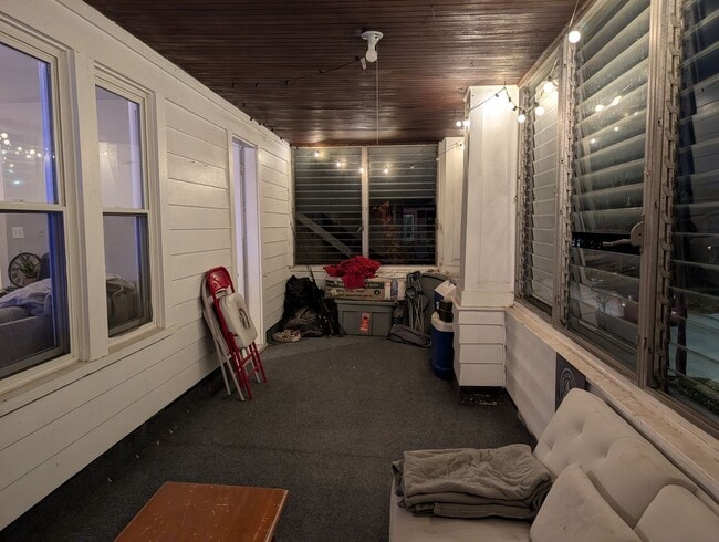 Building Photo - 2184 Wascana Ave