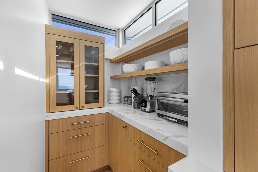 Building Photo - 2019 Highland Ave