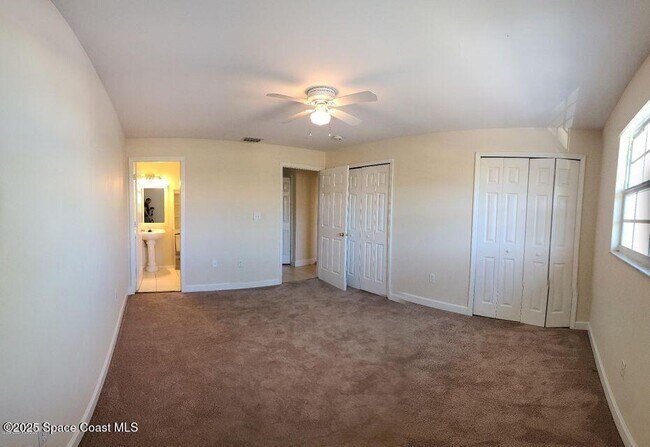 Building Photo - 255 Ulster Ln