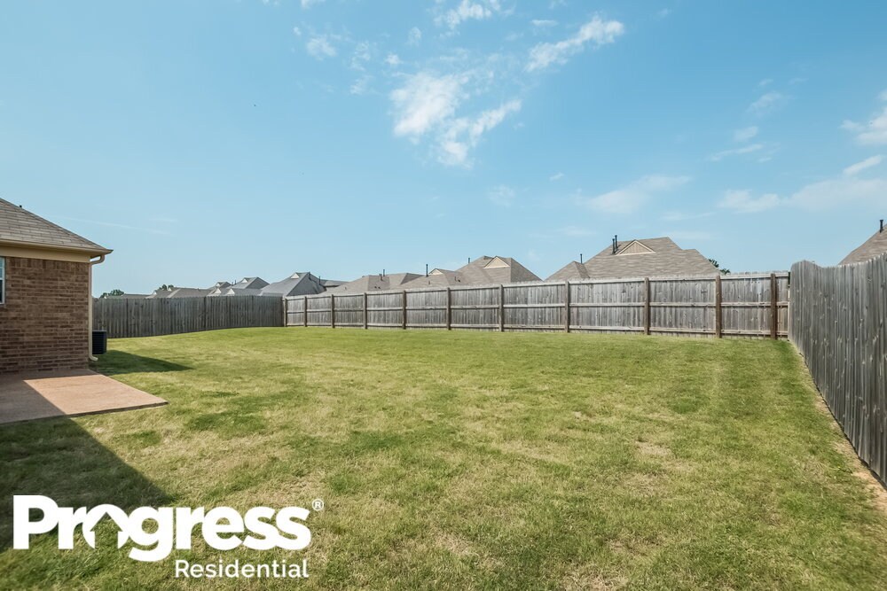 Building Photo - 8985 Gavin Dr