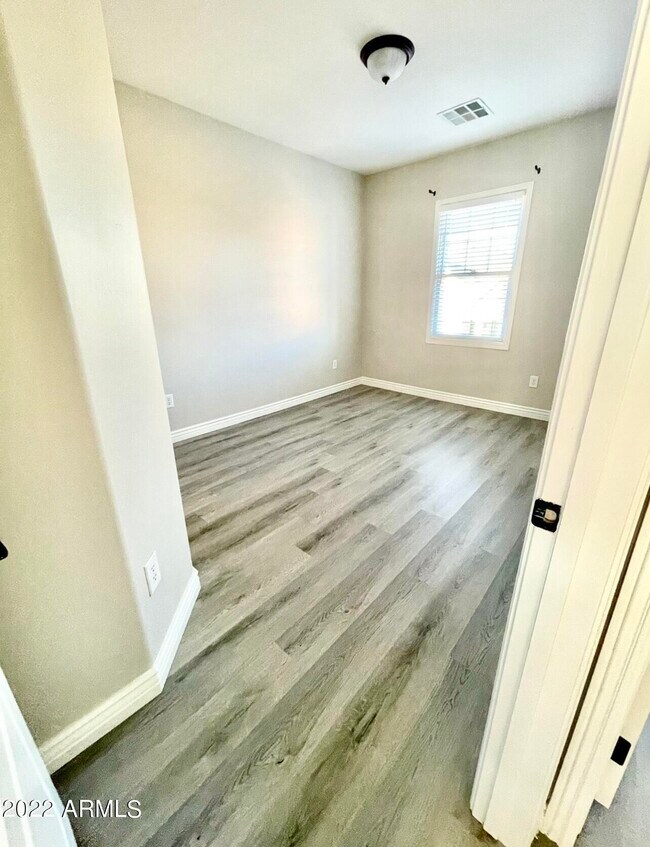 Building Photo - 2289 E Aster Dr