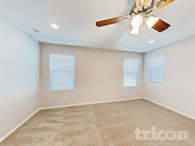 Building Photo - 11690 N 166th Dr