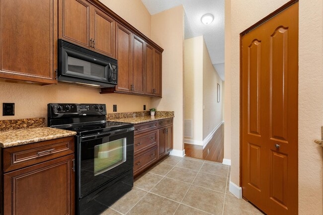 Building Photo - 136 Casa Bella Ln