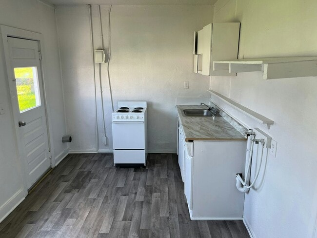 Building Photo - 209 Staunton St