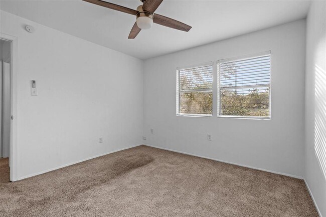 Building Photo - 4413 Whispering Valley Dr