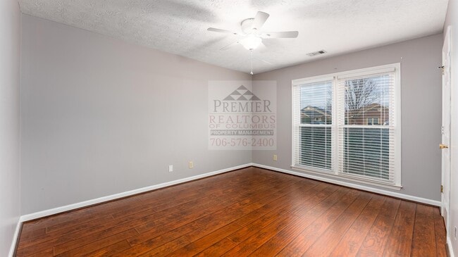Building Photo - 7039 Stoneybrook Dr