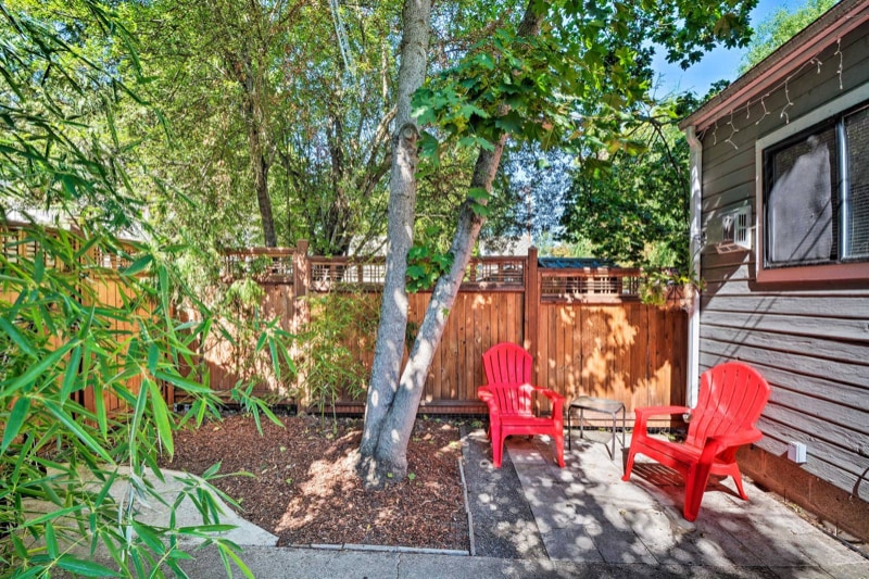 Building Photo - 673 Siskiyou Blvd