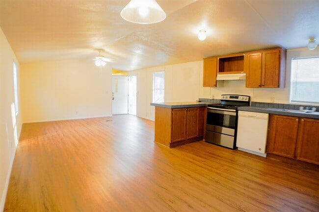 Building Photo - 3408 Old Houston Rd