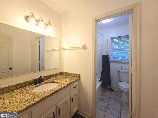 Building Photo - 2821 Meadowlark Trail NW
