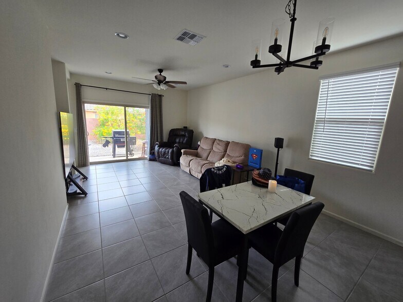 Building Photo - 11868 W Charismatic Dr