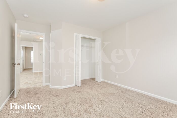 Building Photo - 3969 Creekmoore Dr