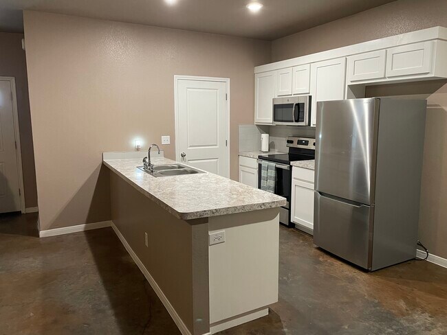 Building Photo - 217 W Avenue A