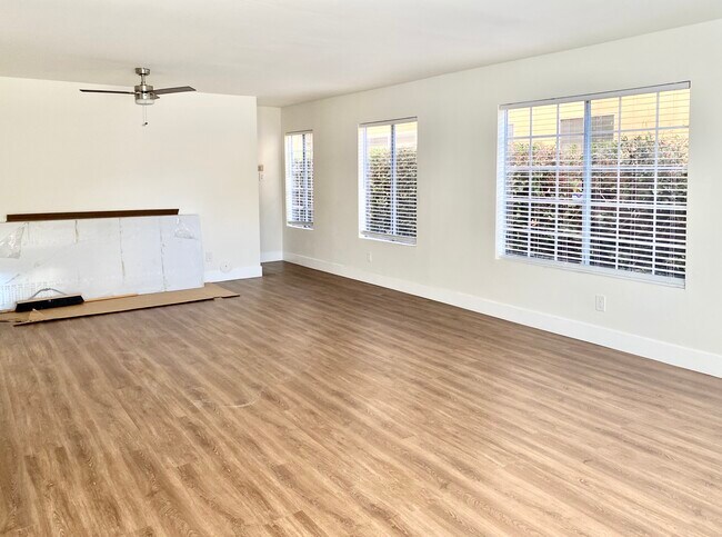 #1 - 2456 Arizona Ave