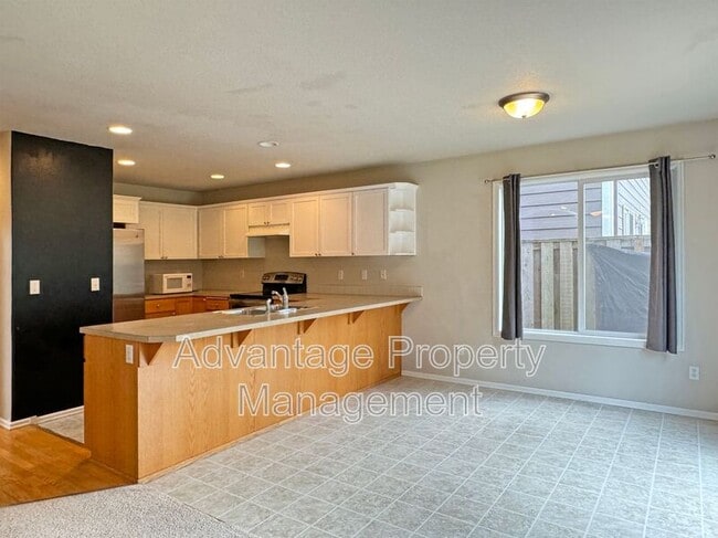 Building Photo - 1235 SE Brookside Way