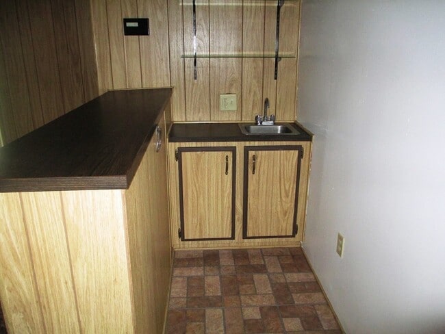 Building Photo - 2 Bedroom 2 Bath and 1,400 SqFt. $1,095 Re...