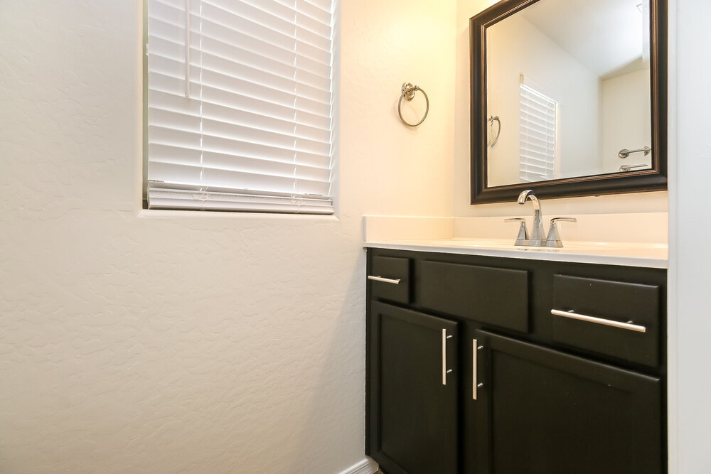 Building Photo - 92 E Catclaw St