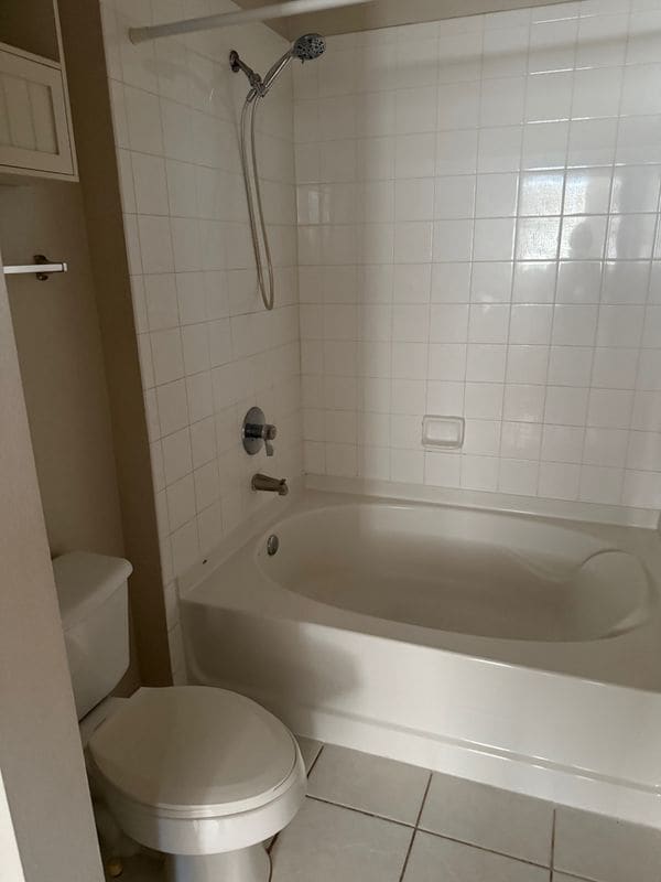 Building Photo - 5681 Bentgrass Dr