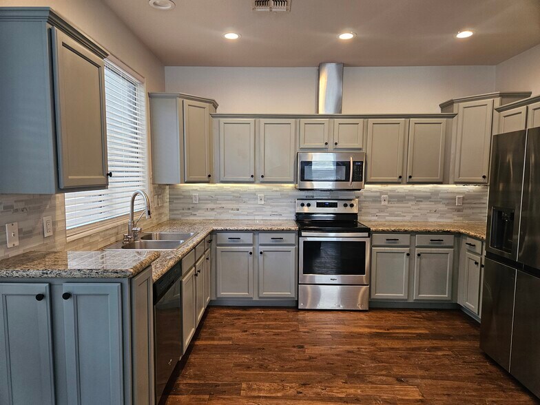 Kitchen - 20408 N 70th Dr