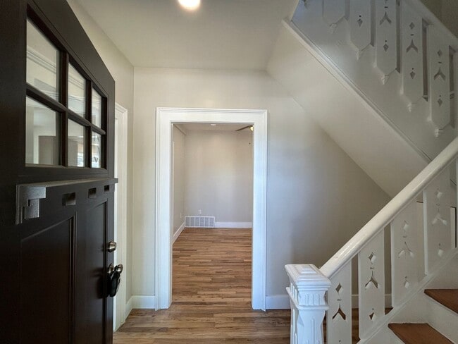 Building Photo - Vintage Aesthetic Meets Modern Glow-Up! Your Next Home Is Here!