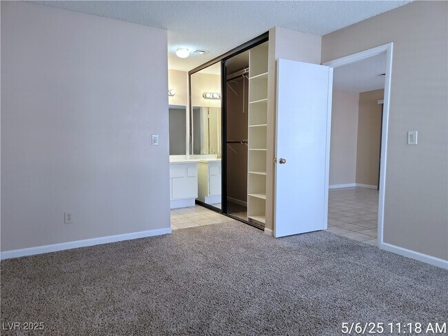 Building Photo - 4730 Nara Vista Way