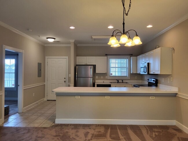 Building Photo - 2 bedroom condo in University