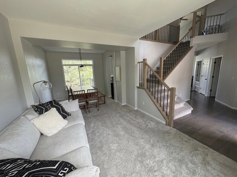 Building Photo - 3493 Foxridge Trail