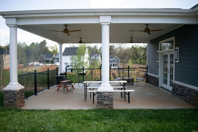 Building Photo - 2310 Avinity Ct