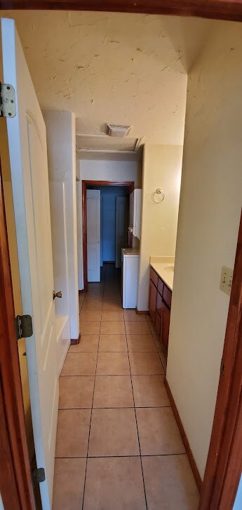 master bathroom - 2000 Circle Dr