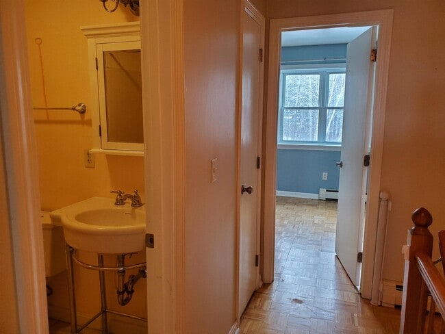 Building Photo - 220 Mascoma St