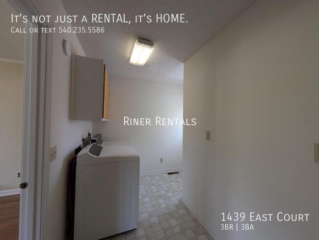 Building Photo - 1439 East Ct