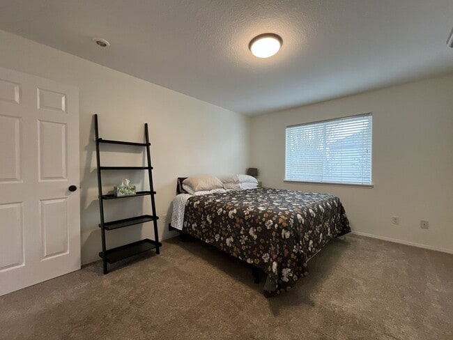 Building Photo - Elegant 5BR + Bonus Room Home with Bay Windows, Entertainment Room & Oversized Primary Retreat