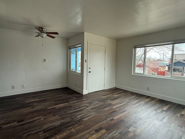 Building Photo - 1 Bedroom, 1 Bath in Midtown Reno!