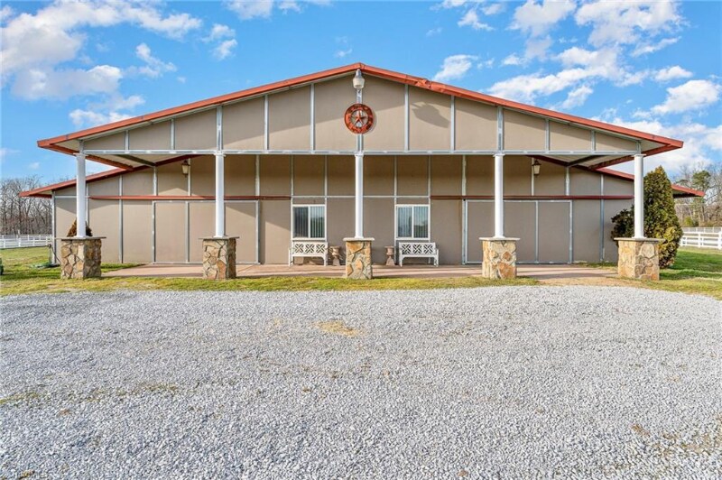 Building Photo - 189 Flint Ridge Rd