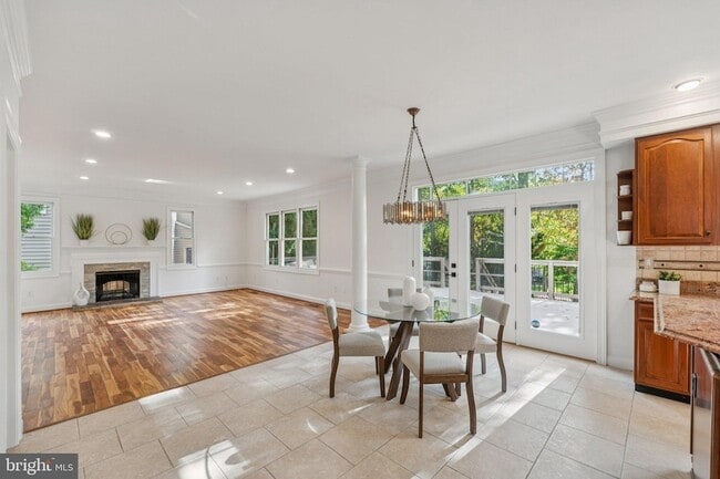 Building Photo - 4 Yellow Plum Ct