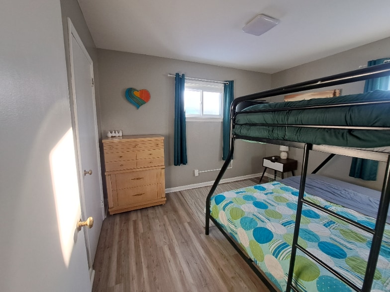 Building Photo - 514 13th Ave