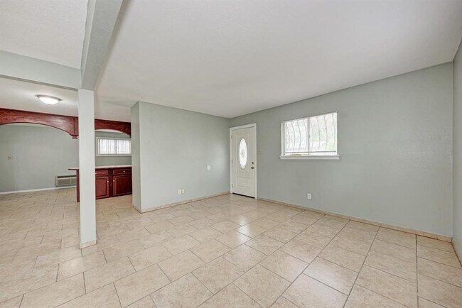 Building Photo - 4701 Bandera Rd