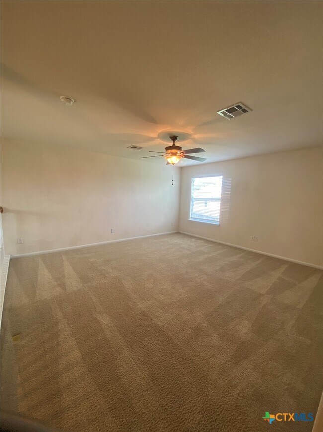Building Photo - 6111 Graphite Dr