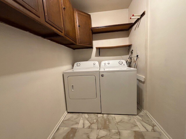 Building Photo - 222 Timber Trl