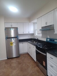 Building Photo - 103-0-103102 102nd St