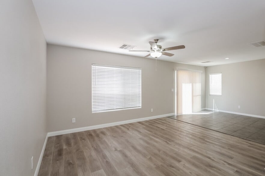 Building Photo - 9503 Diamond Bridge Ave