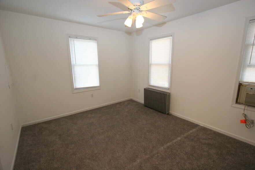 Building Photo - 86 Bethany Rd